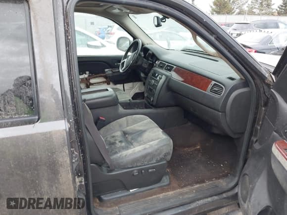 ✅ 2010 GMC Sierra 1500 SLT • VIN: 3GTRKWE30AG213387 • Lot: 43619504. Listed on IAAI with 221,563 mi. Free auction sales archive from the USA and detailed vehicle history report at DreamBid. Image 5.