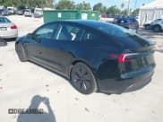 ✅ 2025 Tesla Model 3 Long Range • VIN: 5YJ3E1EB8SF887317 • Лот: 42490016. Опубликован ранее на IAAI с пробегом 4 617 миль. Бесплатный доступ к архиву аукционных продаж из США и подробный отчёт об истории автомобиля на DreamBid. Изображение 3.