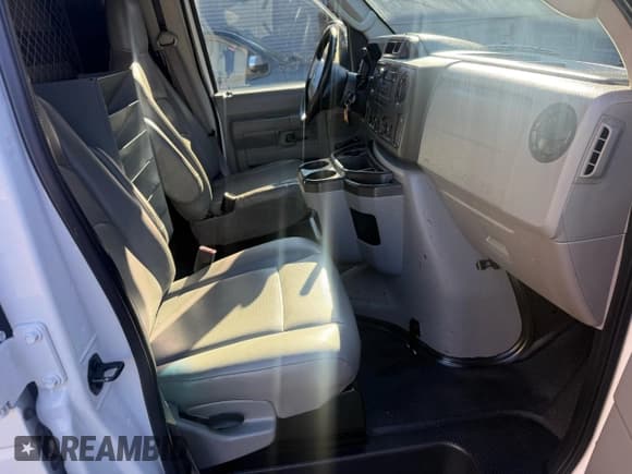 ✅ 2014 Ford Econoline Cargo Commercial • VIN: 1FTNE2EL0EDA58972 • Lot: 91912765. Wystawiony na Copart z przebiegiem 143 105 mil. Bezpłatny archiwum sprzedaży aukcyjnych z USA i szczegółowy raport historii pojazdu na DreamBid. Zdjęcie 5.