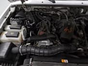 ✅ 2008 Ford Ranger XL • VIN: 1FTYR14U98PB00256 • Lot: 68561035. Wystawiony na Copart z przebiegiem 378 750 mil. Bezpłatny archiwum sprzedaży aukcyjnych z USA i szczegółowy raport historii pojazdu na DreamBid. Zdjęcie 14.