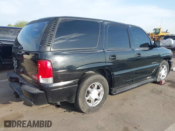 ✅ 2005 GMC Yukon Denali • VIN: 1GKEK63U05J241662 • Lot: 42626746. Listed on IAAI with 172,578 mi. Free auction sales archive from the USA and detailed vehicle history report at DreamBid. Image 4.