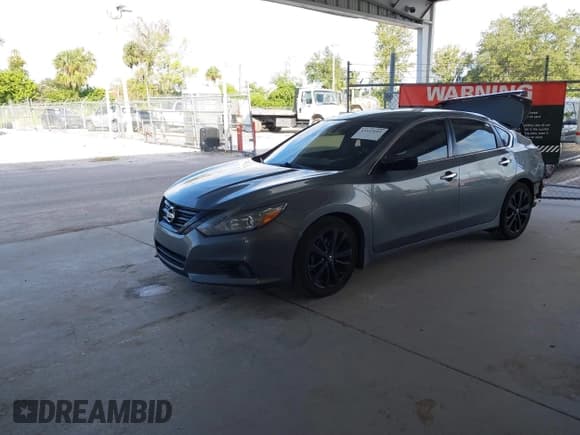 ✅ 2018 Nissan Altima S • VIN: 1N4AL3AP4JC270895 • Lot: 43533602. Wystawiony na IAAI z przebiegiem 126 215 mil. Bezpłatny archiwum sprzedaży aukcyjnych z USA i szczegółowy raport historii pojazdu na DreamBid. Zdjęcie 2.