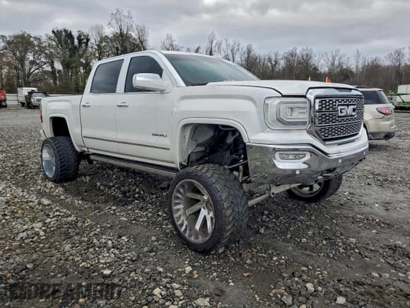 ✅ 2017 GMC Sierra 1500 Denali • VIN: 3GTU2PEJ9HG309964 • Lot: 96133335. Listed on Copart with 135,548 mi. Free auction sales archive from the USA and detailed vehicle history report at DreamBid. Image 4.