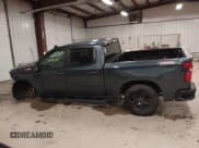 ✅ 2019 Chevrolet Silverado 1500 Custom Trail Boss • VIN: 1GCPYCEF2KZ387784 • Lot: 43596372. Wystawiony na IAAI z przebiegiem 97 421 mil. Bezpłatny archiwum sprzedaży aukcyjnych z USA i szczegółowy raport historii pojazdu na DreamBid. Zdjęcie 14.