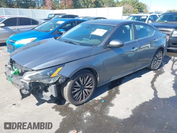✅ 2023 Nissan Altima SV • VIN: 1N4BL4DV5PN387175 • Lot: 43436440. Wystawiony na IAAI z przebiegiem 85 213 mil. Bezpłatny archiwum sprzedaży aukcyjnych z USA i szczegółowy raport historii pojazdu na DreamBid. Zdjęcie 17.