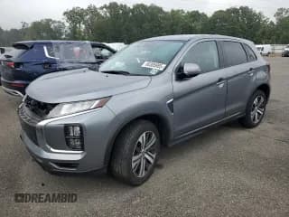 ✅ 2023 Mitsubishi Outlander ES • VIN: JA4ARUAU9PU014074 • Lot: 80305885. Wystawiony na Copart z przebiegiem 34 772 mil. Bezpłatny archiwum sprzedaży aukcyjnych z USA i szczegółowy raport historii pojazdu na DreamBid. Zdjęcie 1.