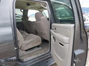 ✅ 2004 Chevrolet Suburban LT • VIN: 3GNEC16T84G317408 • Лот: 41758444. Опубликован ранее на IAAI с пробегом 296 784 миль. Бесплатный доступ к архиву аукционных продаж из США и подробный отчёт об истории автомобиля на DreamBid. Изображение 8.