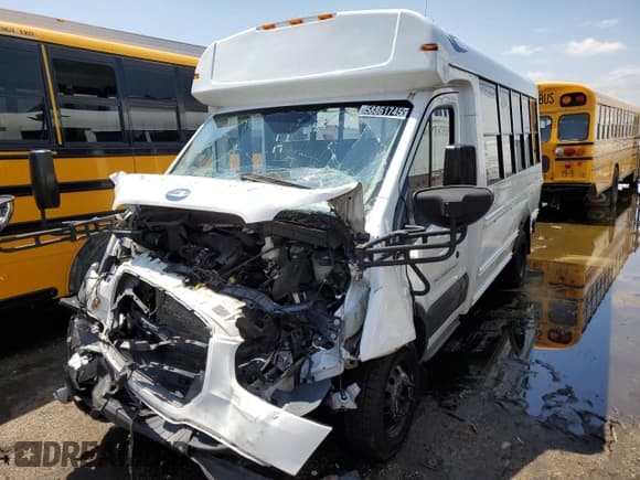 ✅ 2019 Ford Transit • VIN: 1FDES8PM6KKA24684 • Лот: 58861745. Опубликован ранее на Copart с пробегом 67 564 миль. Бесплатный доступ к архиву аукционных продаж из США и подробный отчёт об истории автомобиля на DreamBid. Изображение 1.