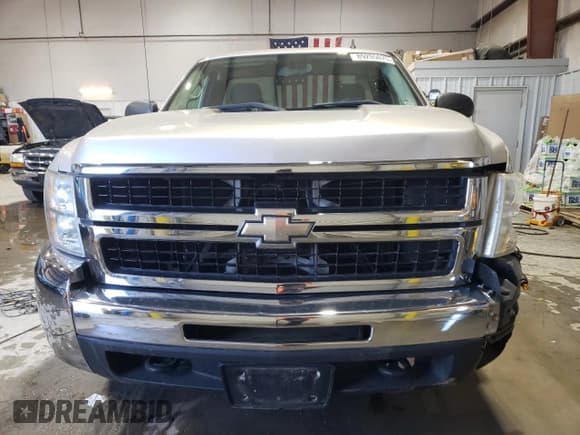 ✅ 2009 Chevrolet Silverado 2500HD LT • VIN: 1GCHK54K79F164846 • Лот: 56348445. Опубликован ранее на Copart с пробегом 63 424 миль. Бесплатный доступ к архиву аукционных продаж из США и подробный отчёт об истории автомобиля на DreamBid. Изображение 5.