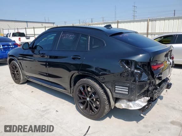 ✅ 2024 BMW X4 xDrive30i • VIN: 5UX33DT01R9U37231 • Lot: 71639785. Listed on Copart with 18,584 mi. Free auction sales archive from the USA and detailed vehicle history report at DreamBid. Image 2.
