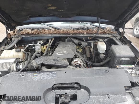 ✅ 2005 Chevrolet Silverado 2500HD LT • VIN: 1GCHK29U45E164019 • Лот: 85898244. Опубликован ранее на Copart с пробегом 124 911 миль. Бесплатный доступ к архиву аукционных продаж из США и подробный отчёт об истории автомобиля на DreamBid. Изображение 11.