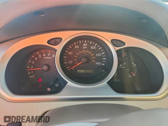 ✅ 2004 Toyota Highlander • VIN: JTEGP21A940031729 • Lot: 95640285. Wystawiony na Copart z przebiegiem 100 342 mil. Bezpłatny archiwum sprzedaży aukcyjnych z USA i szczegółowy raport historii pojazdu na DreamBid. Zdjęcie 9.