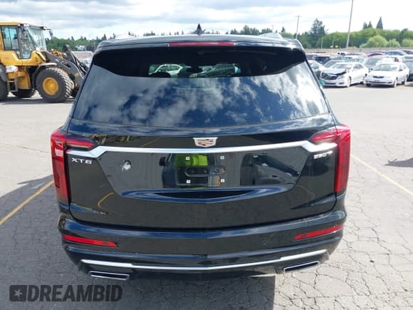 ✅ 2024 Cadillac XT6 FWD Luxury • VIN: 1GYKPAR41RZ734634 • Lot: 42254620. Listed on IAAI with 8,883 mi. Free auction sales archive from the USA and detailed vehicle history report at DreamBid. Image 6.