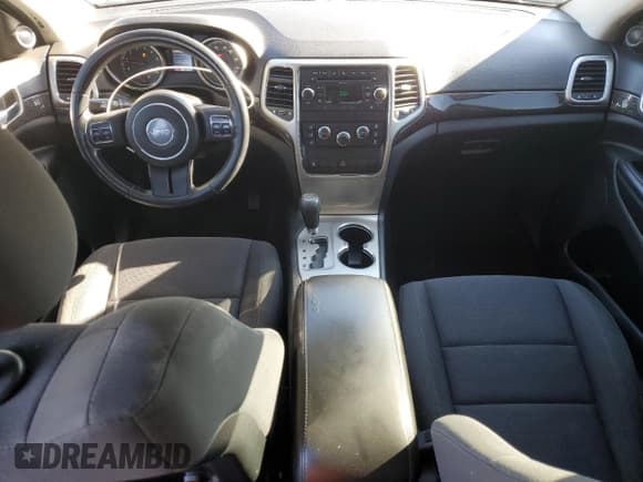 ✅ 2011 Jeep Grand Cherokee Laredo • VIN: 1J4RR4GG3BC584459 • Lot: 90755875. Wystawiony na Copart z przebiegiem 97 505 mil. Bezpłatny archiwum sprzedaży aukcyjnych z USA i szczegółowy raport historii pojazdu na DreamBid. Zdjęcie 8.