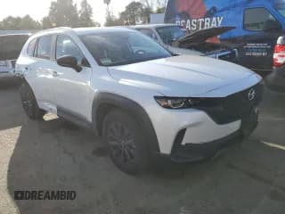 ✅ 2023 Mazda CX-50 S Preferred Plus • VIN: 7MMVABCM5PN126946 • Лот: 44129333. Опубликован ранее на Copart с пробегом 1 651 миль. Бесплатный доступ к архиву аукционных продаж из США и подробный отчёт об истории автомобиля на DreamBid. Изображение 4.