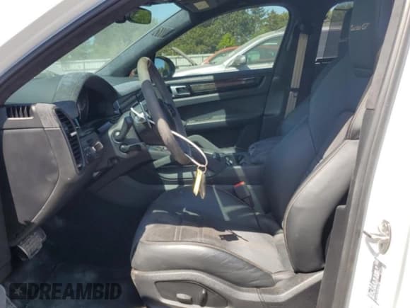 ✅ 2022 Porsche Cayenne Turbo GT • VIN: WP1BK2AY6NDA60138 • Lot: 56312685. Listed on Copart with 25,010 mi. Free auction sales archive from the USA and detailed vehicle history report at DreamBid. Image 7.