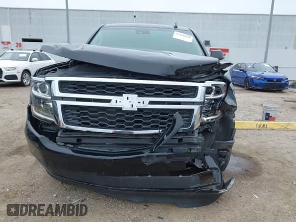 ✅ 2020 Chevrolet Suburban LT • VIN: 1GNSCHKC4LR154126 • Lot: 41636948. Wystawiony na IAAI z przebiegiem 190 699 mil. Bezpłatny archiwum sprzedaży aukcyjnych z USA i szczegółowy raport historii pojazdu na DreamBid. Zdjęcie 12.