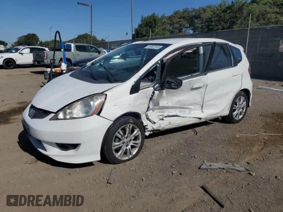 ✅ 2009 Honda Fit Sport • VIN: JHMGE88609S060321 • Lot: 91067815. Listed on Copart with 189,360 mi. Free auction sales archive from the USA and detailed vehicle history report at DreamBid. Image 1.
