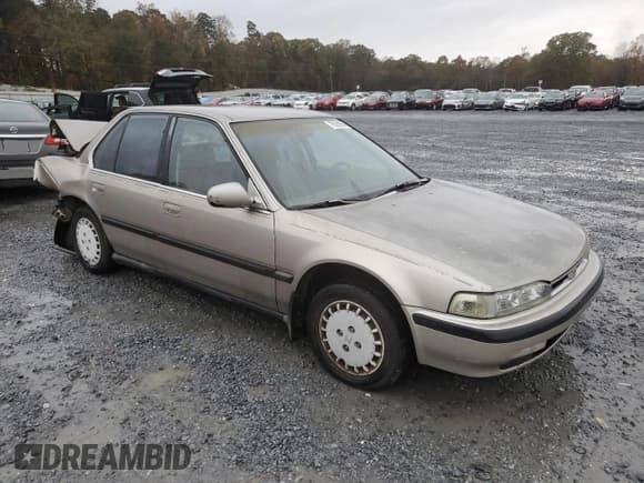 ✅ 1991 Honda Accord • VIN: 1HGCB7657MA205500 • Лот: 79526994. Опубликован ранее на Copart с пробегом 242 211 миль. Бесплатный доступ к архиву аукционных продаж из США и подробный отчёт об истории автомобиля на DreamBid. Изображение 4.