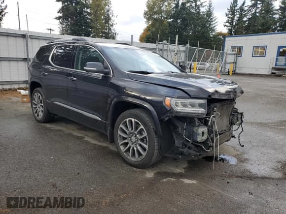 ✅ 2021 GMC Acadia Denali • VIN: 1GKKNXLS2MZ133204 • Lot: 82491825. Wystawiony na Copart z przebiegiem 65 265 mil. Bezpłatny archiwum sprzedaży aukcyjnych z USA i szczegółowy raport historii pojazdu na DreamBid. Zdjęcie 4.