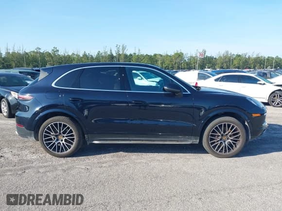 ✅ 2019 Porsche Cayenne • VIN: WP1AA2AY1KDA06305 • Lot: 42237705. Listed on IAAI with 38,118 mi. Free auction sales archive from the USA and detailed vehicle history report at DreamBid. Image 13.