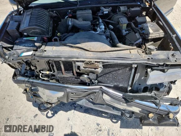 ✅ 1999 GMC Suburban • VIN: 3GKFK16R7XG543162 • Lot: 70941665. Listed on Copart with 139,439 mi. Free auction sales archive from the USA and detailed vehicle history report at DreamBid. Image 12.