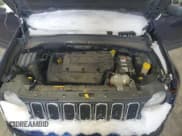 ✅ 2016 Jeep Renegade Latitude • VIN: ZACCJABW6GPC42409 • Lot: 45591525. Wystawiony na Copart z przebiegiem 108 576 mil. Bezpłatny archiwum sprzedaży aukcyjnych z USA i szczegółowy raport historii pojazdu na DreamBid. Zdjęcie 13.