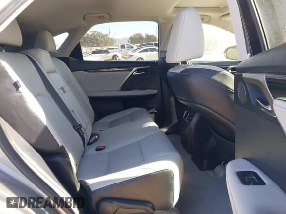 ✅ 2019 Lexus RX 350 • VIN: 2T2ZZMCA5KC137044 • Lot: 43899971. Wystawiony na IAAI z przebiegiem 51 860 mil. Bezpłatny archiwum sprzedaży aukcyjnych z USA i szczegółowy raport historii pojazdu na DreamBid. Zdjęcie 8.