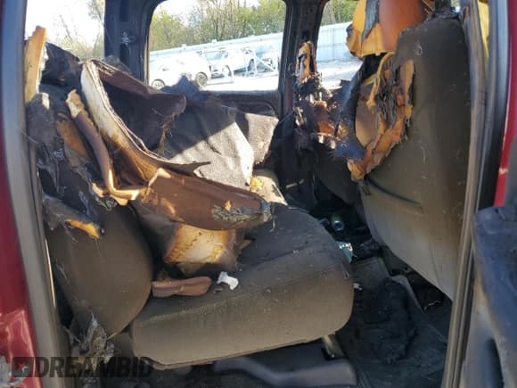 ✅ 2005 Chevrolet Silverado 1500 Z71 • VIN: 2GCEK13T951114831 • Лот: 77156144. Опубликован ранее на Copart с пробегом Не указан. Бесплатный доступ к архиву аукционных продаж из США и подробный отчёт об истории автомобиля на DreamBid. Изображение 10.