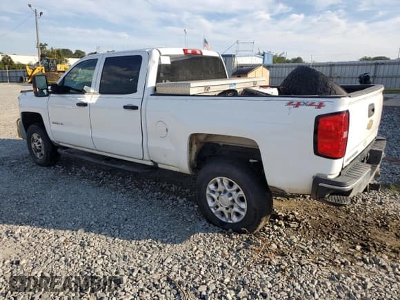 ✅ 2017 Chevrolet Silverado 2500HD Work Truck • VIN: 1GC1KUEY1HF206585 • Lot: 74718824. Wystawiony na Copart z przebiegiem 355 779 mil. Bezpłatny archiwum sprzedaży aukcyjnych z USA i szczegółowy raport historii pojazdu na DreamBid. Zdjęcie 2.