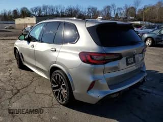 ✅ 2022 BMW X5 M • VIN: 5YMJU0C00N9M65330 • Lot: 68525852. Wystawiony na Copart z przebiegiem Nie podano. Bezpłatny archiwum sprzedaży aukcyjnych z USA i szczegółowy raport historii pojazdu na DreamBid. Zdjęcie 2.