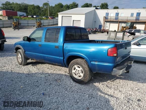 2002 Chevrolet S-10 LS с VIN 1GCDT13W92K113497, выставлен на аукционе Copart как лот 68689825 с пробегом 233 701 миль миль и На запчасти • Non repairable. История ставок и продаж доступна на DreamBid. Изображение 2.