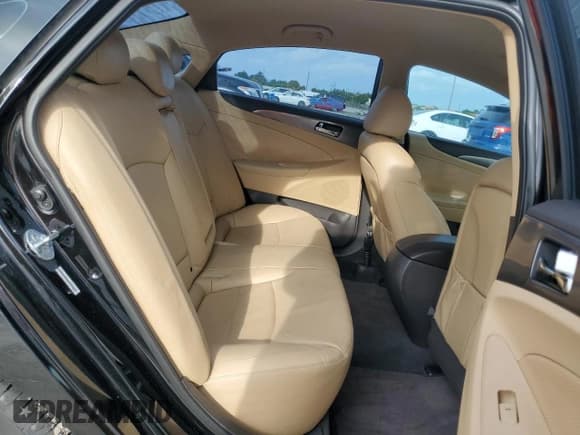 ✅ 2014 Hyundai Sonata • VIN: KMHEC4A4XEA109102 • Lot: 75507064. Listed on Copart with 144,836 mi. Free auction sales archive from the USA and detailed vehicle history report at DreamBid. Image 10.