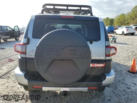 ✅ 2012 Toyota FJ Cruiser • VIN: JTEBU4BF0CK137109 • Lot: 87438344. Listed on Copart with 13,424 mi. Free auction sales archive from the USA and detailed vehicle history report at DreamBid. Image 6.