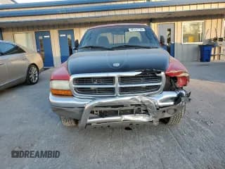 ✅ 2000 Dodge Dakota Sport • VIN: 1B7GL22N5YS524111 • Lot: 46151735. Wystawiony na Copart z przebiegiem 516 925 mil. Bezpłatny archiwum sprzedaży aukcyjnych z USA i szczegółowy raport historii pojazdu na DreamBid. Zdjęcie 5.