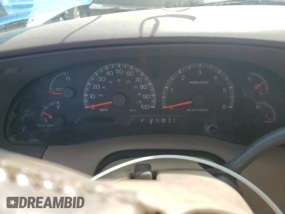 ✅ 1999 Ford Expedition XLT • VIN: 1FMRU17L8XLC27068 • Lot: 52608145. Listed on Copart with Not provided. Free auction sales archive from the USA and detailed vehicle history report at DreamBid. Image 9.