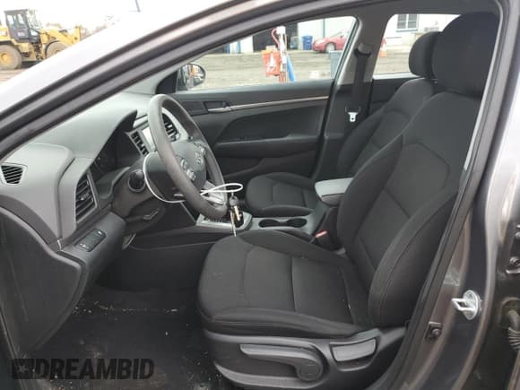✅ 2019 Hyundai Elantra SE • VIN: 5NPD74LF6KH439567 • Lot: 90801055. Listed on Copart with 40,650 mi. Free auction sales archive from the USA and detailed vehicle history report at DreamBid. Image 7.