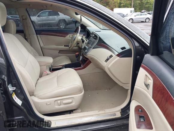 ✅ 2011 Toyota Avalon • VIN: 4T1BK3DB7BU395043 • Lot: 43384641. Wystawiony na IAAI z przebiegiem 126 281 mil. Bezpłatny archiwum sprzedaży aukcyjnych z USA i szczegółowy raport historii pojazdu na DreamBid. Zdjęcie 5.