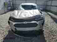 2025 Chevrolet Trax LT z VIN KL77LHEPXSC210386, wystawiony jako Copart lot #86716555 z przebiegiem Nie podano mil oraz Szkoda całkowita • Salvage title. Historia ofert i sprzedaży dostępna na DreamBid. Obrazek 5.