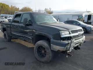 2003 Chevrolet Silverado 2500HD LS с VIN 1GCHK23113F147037, выставлен на аукционе IAAI как лот 43511940 с пробегом 256 013 миль миль и . История ставок и продаж доступна на DreamBid. Изображение 1.