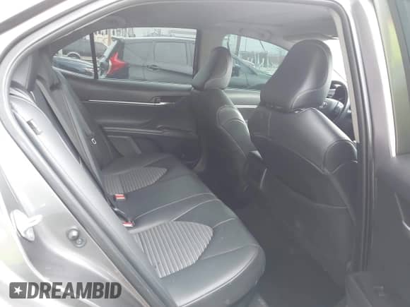 2021 Toyota Camry Hybrid SE z VIN 4T1S31AKXMU558387, wystawiony jako IAAI lot #42202151 z przebiegiem 33 018 mil mil oraz . Historia ofert i sprzedaży dostępna na DreamBid. Obrazek 8.