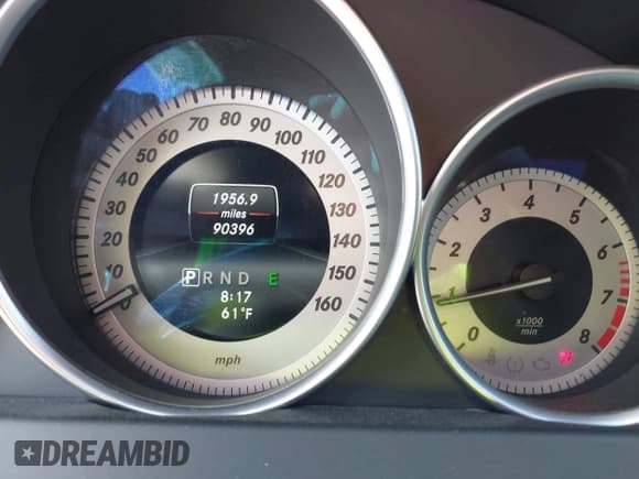 ✅ 2014 Mercedes-Benz C 250 Sport • VIN: WDDGF4HB6EA956276 • Lot: 42111034. Wystawiony na IAAI z przebiegiem 90 396 mil. Bezpłatny archiwum sprzedaży aukcyjnych z USA i szczegółowy raport historii pojazdu na DreamBid. Zdjęcie 7.