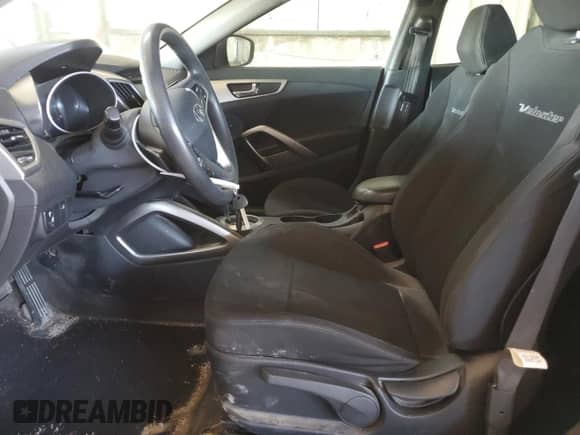 ✅ 2016 Hyundai Veloster • VIN: KMHTC6AD4GU286409 • Лот: 76399434. Размещён на Copart с пробегом 90 697 миль миль. Получите бесплатный доступ к архиву аукционных продаж из США и посмотрите подробный отчёт об истории автомобиля на DreamBid. Изображение 7.