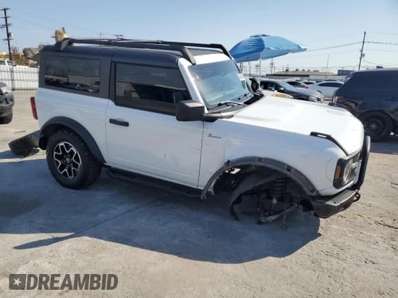 ✅ 2021 Ford Bronco • VIN: 1FMDE5AHXMLB05603 • Лот: 65402035. Опубликован ранее на Copart с пробегом 32 676 миль. Бесплатный доступ к архиву аукционных продаж из США и подробный отчёт об истории автомобиля на DreamBid. Изображение 4.