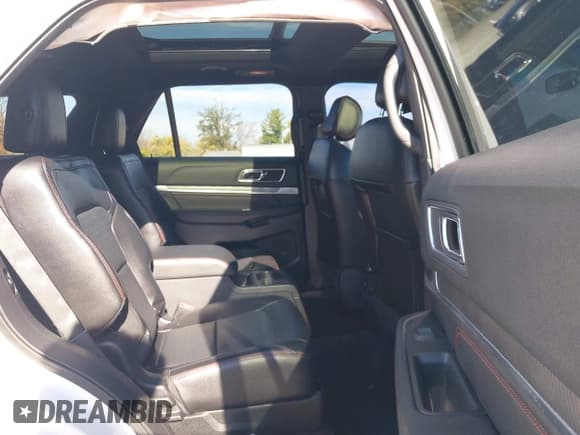 ✅ 2016 Ford Explorer Sport • VIN: 1FM5K8GT1GGB16769 • Lot: 43590989. Listed on IAAI with 114,618 mi. Free auction sales archive from the USA and detailed vehicle history report at DreamBid. Image 8.