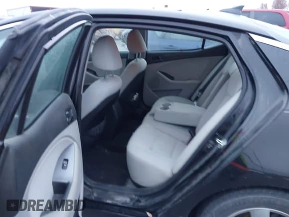 ✅ 2015 Kia Optima LX • VIN: 5XXGM4A77FG377602 • Lot: 43754634. Wystawiony na IAAI z przebiegiem 141 937 mil. Bezpłatny archiwum sprzedaży aukcyjnych z USA i szczegółowy raport historii pojazdu na DreamBid. Zdjęcie 8.