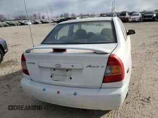 2001 Hyundai Accent GL with VIN KMHCG45C51U156558, listed as a Copart auction lot 89369295 with 61,945 mi miles and Clean title. Bid and sale history available at DreamBid. Image 6.