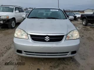 ✅ 2006 Suzuki Forenza • VIN: KL5JD56Z46K374920 • Lot: 86255044. Wystawiony na Copart z przebiegiem 58 669 mil. Bezpłatny archiwum sprzedaży aukcyjnych z USA i szczegółowy raport historii pojazdu na DreamBid. Zdjęcie 5.