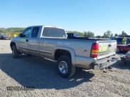 ✅ 2001 Chevrolet Silverado 2500HD LS • VIN: 1GCHK29G61E281556 • Лот: 42953227. Опубликован ранее на IAAI с пробегом 272 150 миль. Бесплатный доступ к архиву аукционных продаж из США и подробный отчёт об истории автомобиля на DreamBid. Изображение 3.