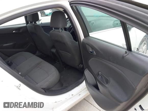 ✅ 2017 Chevrolet Cruze LT • VIN: 1G1BE5SM5H7189702 • Lot: 43065609. Listed on IAAI with 154,999 mi. Free auction sales archive from the USA and detailed vehicle history report at DreamBid. Image 8.